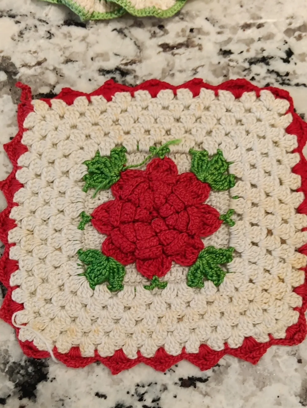 Vintage Handmade Crochet Floral Hotpads- Red & Green (Brand Unbranded)